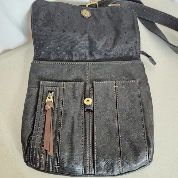 Fossil Morgan Traveler Black Leather Multi-Pocket Adjustable Crossbody - Picture 9 of 11